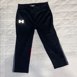 Size 6 under armour leggings!